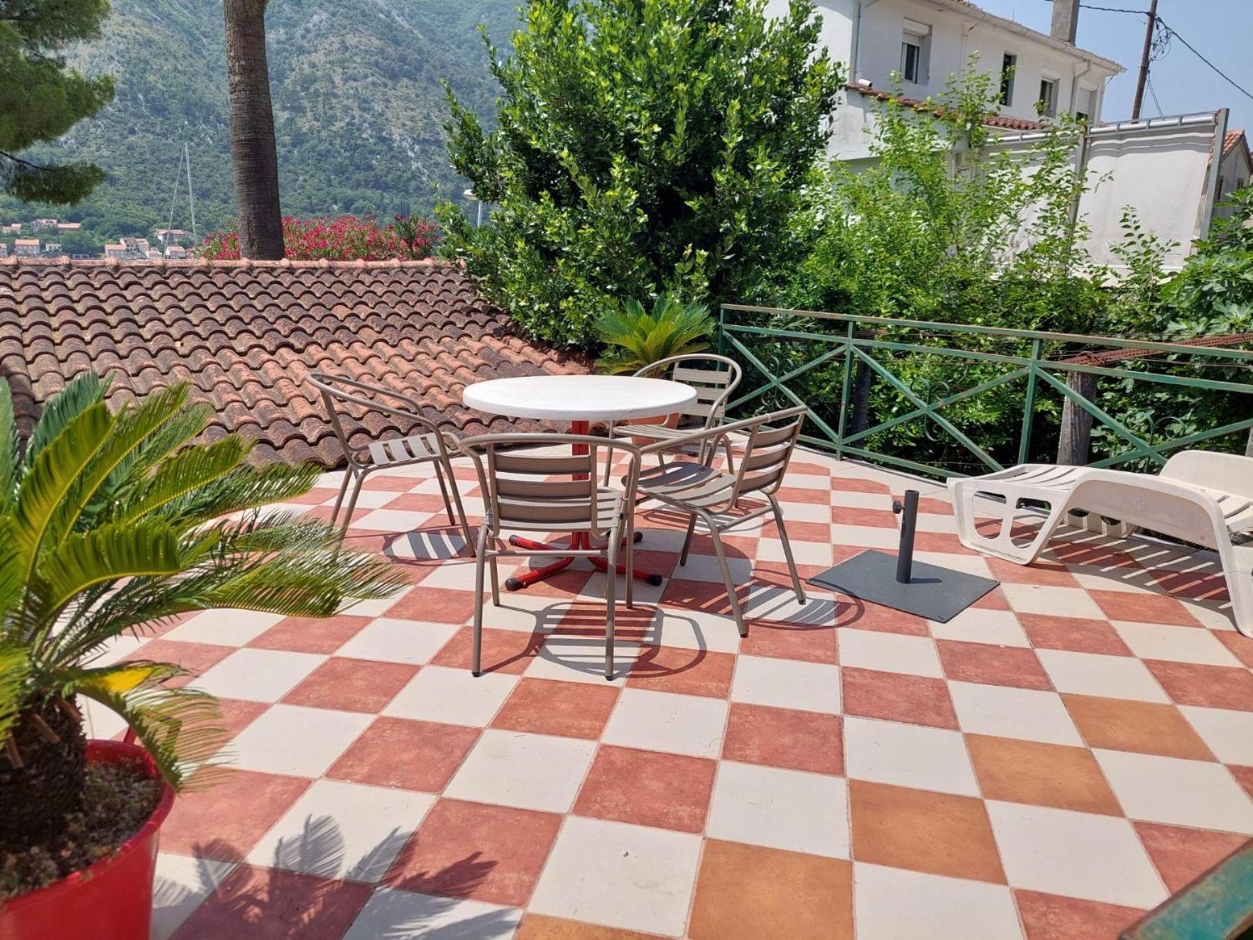 Garden Apartmant Near Sea Kotor Kültér fotó