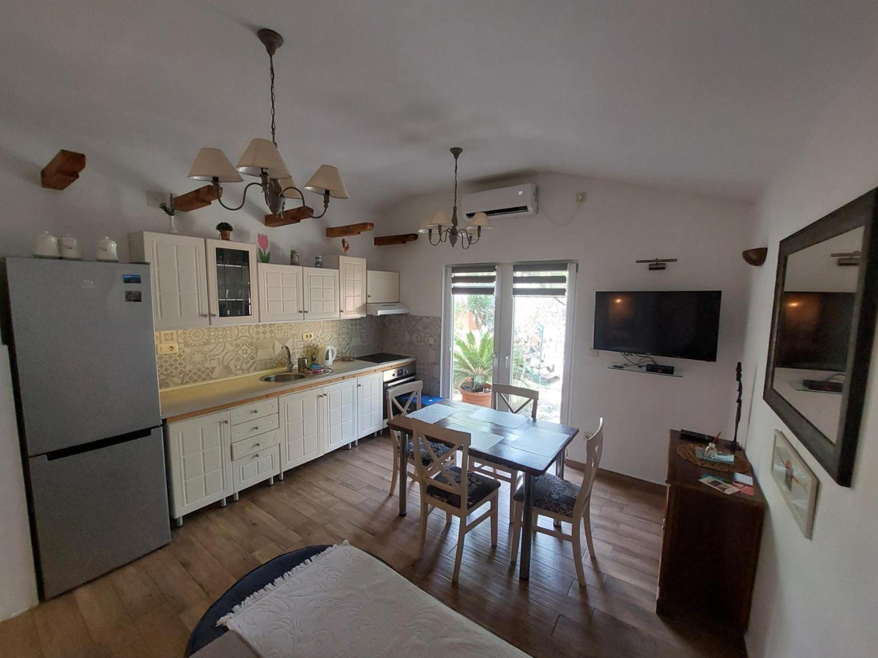 Garden Apartmant Near Sea Kotor Kültér fotó